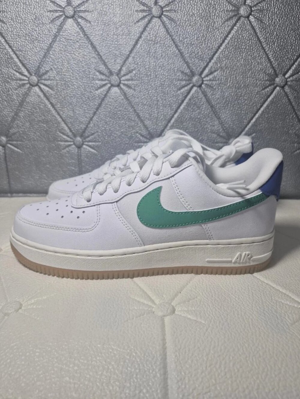 Nike Air Force 1 '07 Shoes Stadium Green Womens Size 6 DD8959-110